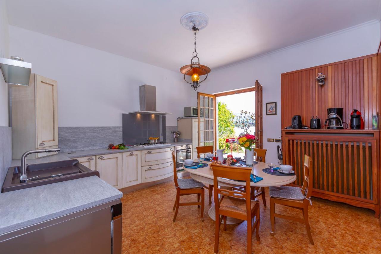 Villa Martine Au Bord Du Lac - Happy Rentals Cadrezzate エクステリア 写真